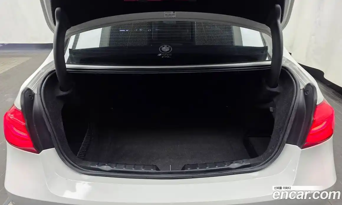 BMW 3-Series 2018 2.0 Автомат в Москве № 388402, фото 20