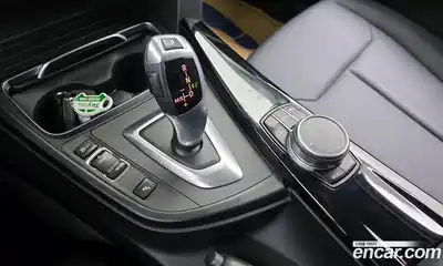 BMW 3-Series 2018 2.0 Автомат в Москве № 388402, миниатюра 9