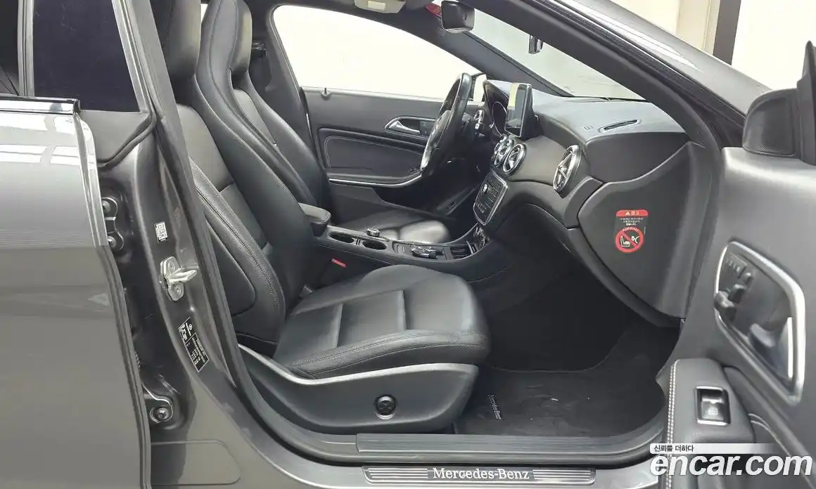 Mercedes-Benz CLA-Class 2015 2.1 Автомат в Москве № 391016, фото 11