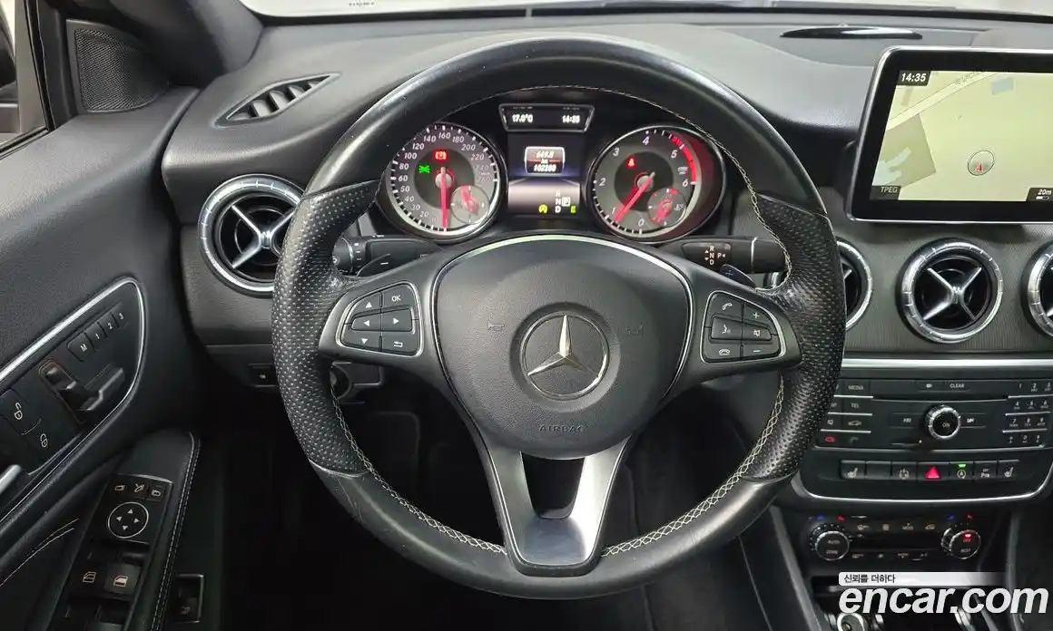 Mercedes-Benz CLA-Class 2015 2.1 Автомат в Москве № 391016, фото 13