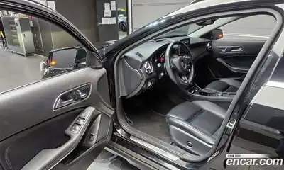 Mercedes-Benz GLA-Class 2019 2.0 Автомат в Москве № 391033, миниатюра 10