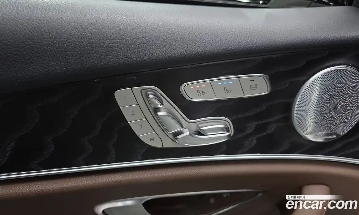 Mercedes-Benz E-Class 2018 2.0 Автомат в Москве № 468176, фото 17