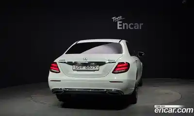 Mercedes-Benz E-Class 2018 2.0 Автомат в Москве № 468176, миниатюра 4