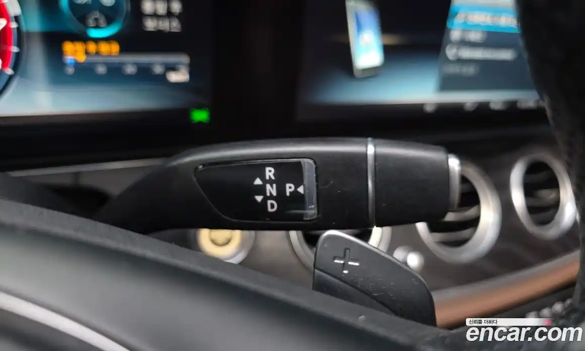 Mercedes-Benz E-Class 2018 2.0 Автомат в Москве № 468176, фото 9