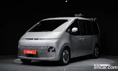 Hyundai Staria, 2025