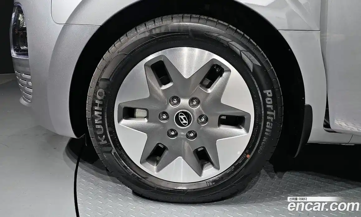 Hyundai Staria 2025 2.2 Автомат в Москве № 47554, фото 5