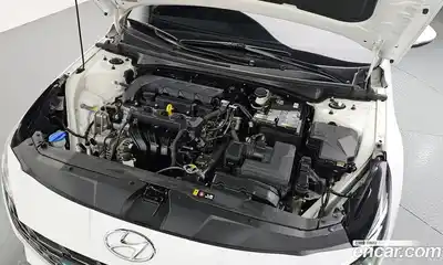 Hyundai Avante 2023 1.6 Автомат в Москве № 49473, миниатюра 6