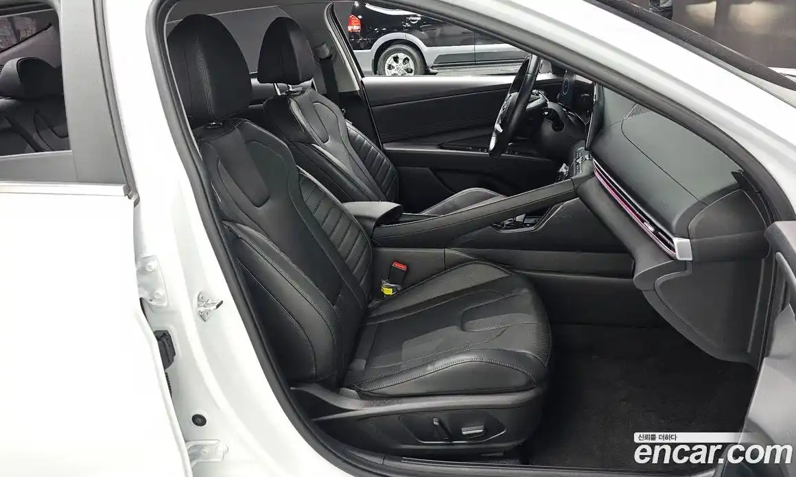 Hyundai Avante 2023 1.6 Автомат в Москве № 49473, фото 10