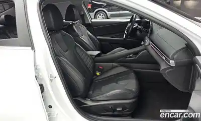 Hyundai Avante 2023 1.6 Автомат в Москве № 49473, миниатюра 10