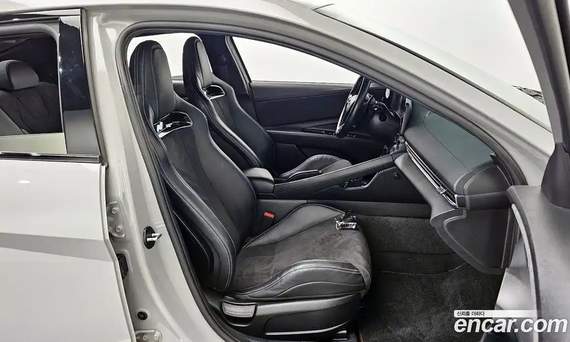 Hyundai Avante 2022 2.0 Автомат в Москве № 49780, фото 12