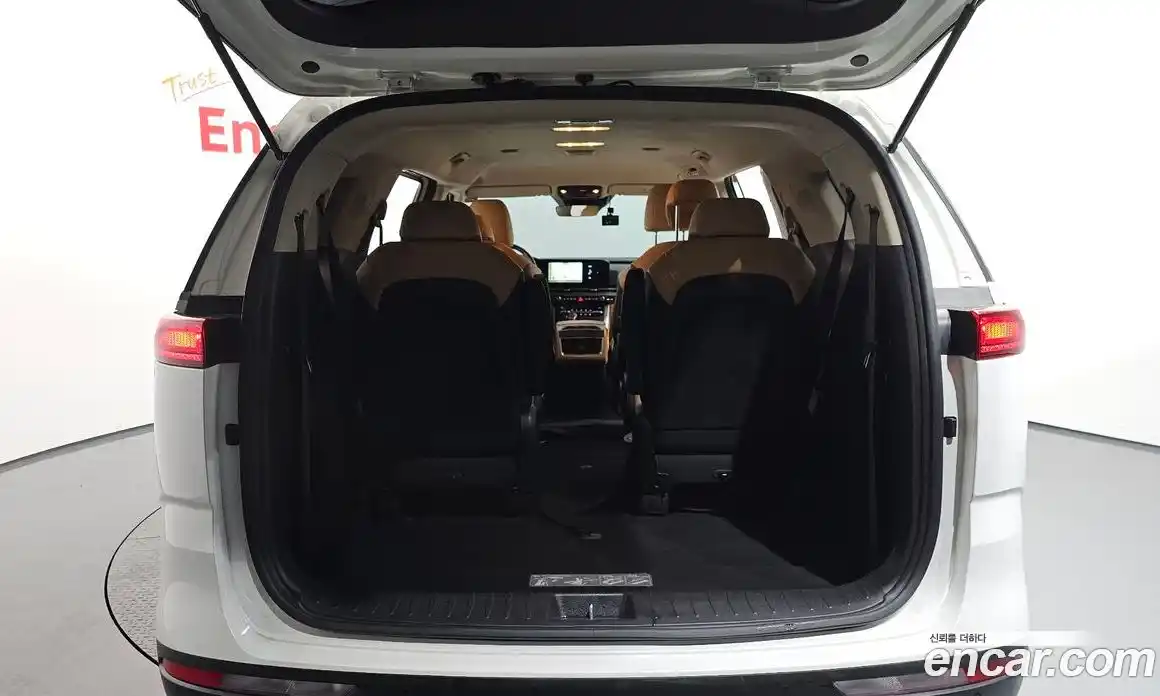 Kia Canival 2023 3.5 Автомат в Москве № 5209, фото 20