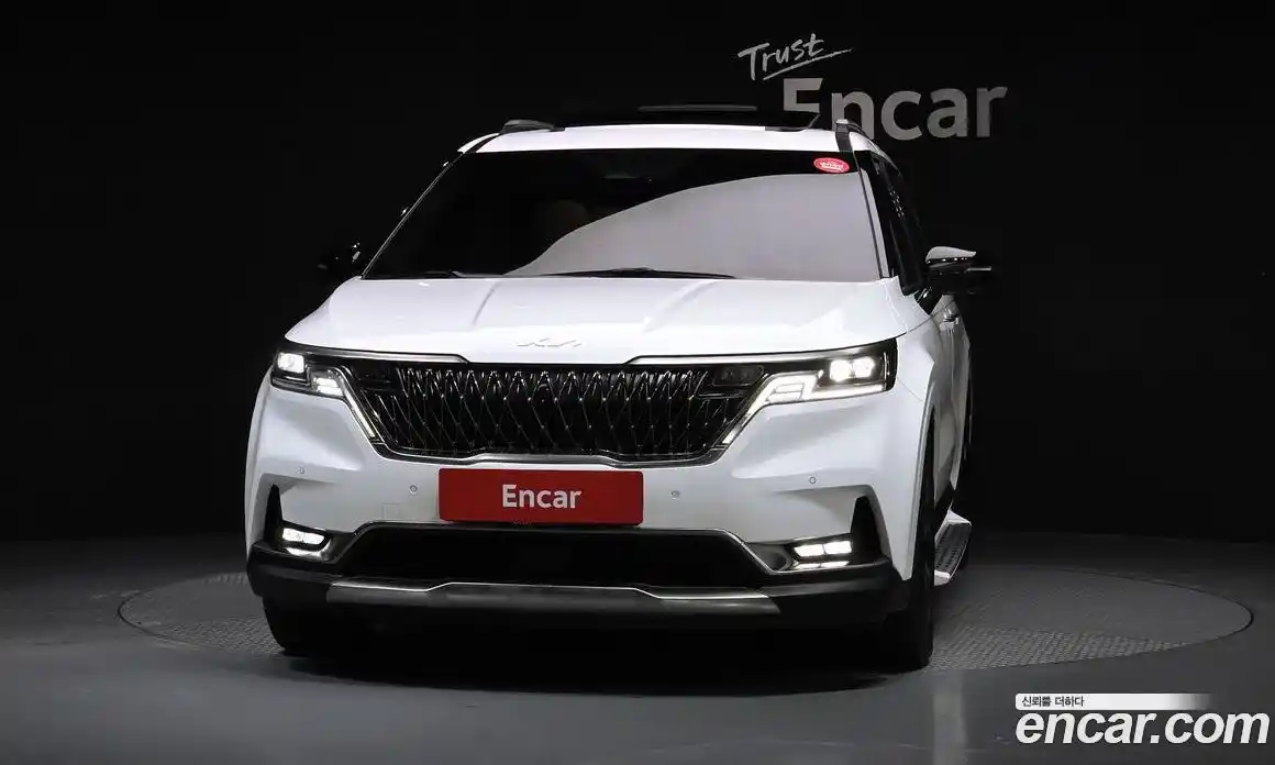 Kia Canival 2023 2.2 Автомат в Москве № 52629, фото 3