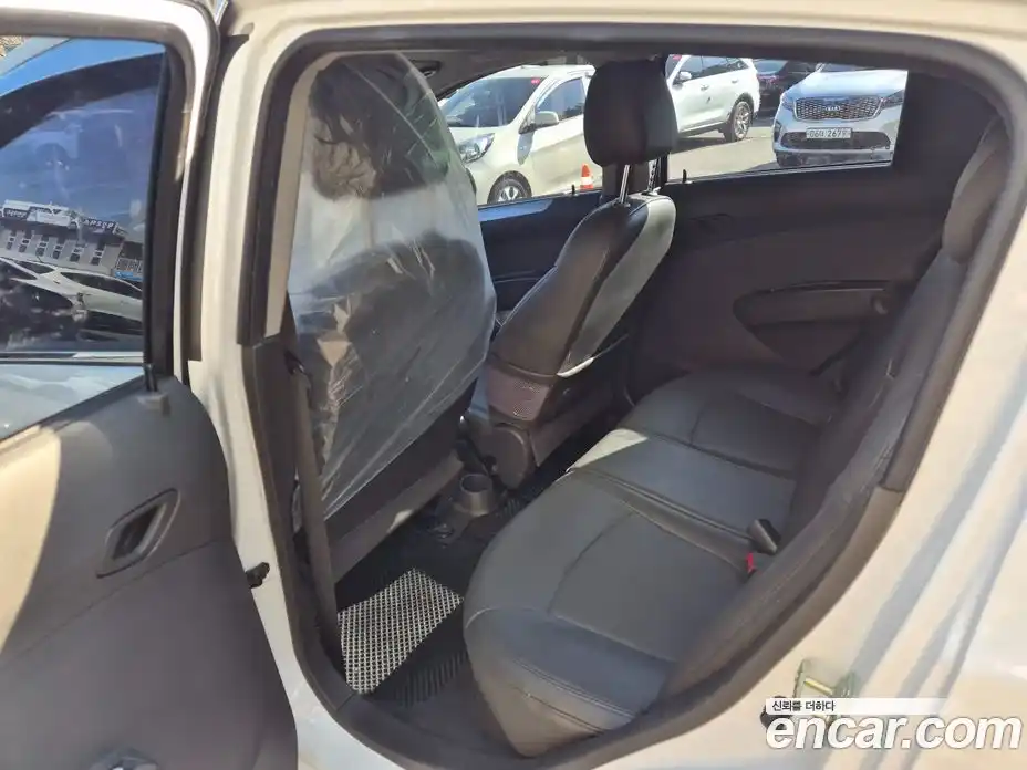 Chevrolet Spark 2013 1.0 Автомат в Москве № 642453, фото 9