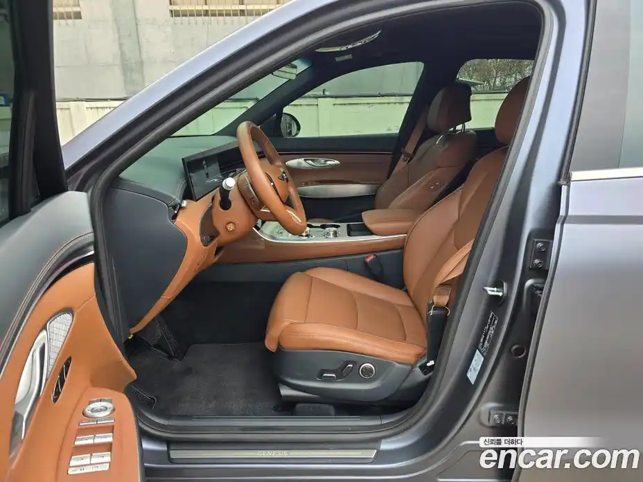 Genesis GV70 2025 2.5 Автомат в Москве № 644075, фото 13