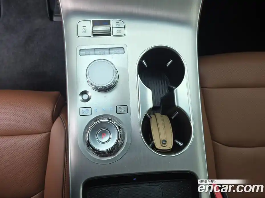 Genesis GV70 2025 2.5 Автомат в Москве № 644075, фото 9