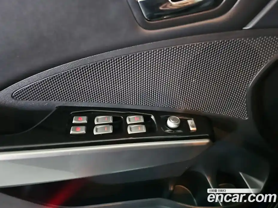 SsangYong TIBOLI 2015 1.6 Автомат в Москве № 645885, фото 9