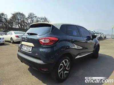 Renault QM3 2017 1.5 Автомат в Москве № 646836, миниатюра 3