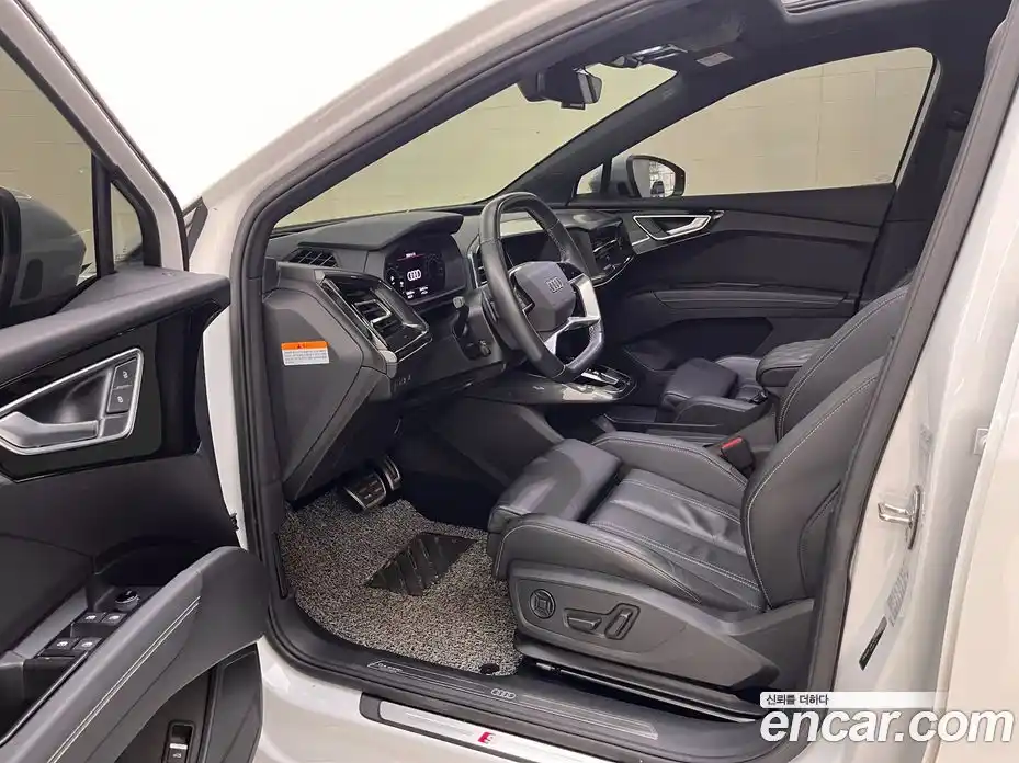 Audi Q4 e-tron 2022 0.1 Автомат в Москве № 647135, фото 12