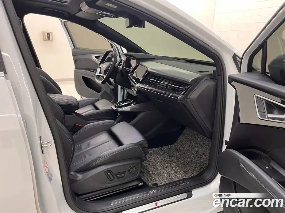 Audi Q4 e-tron 2022 0.1 Автомат в Москве № 647135, фото 14