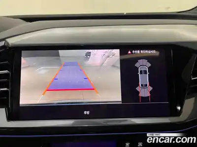 Audi Q4 e-tron 2022 0.1 Автомат в Москве № 647135, миниатюра 7