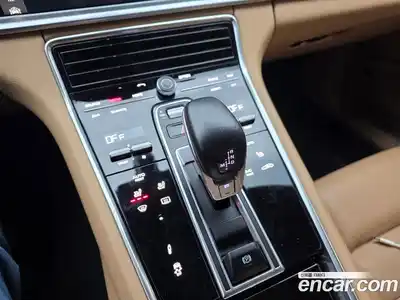 Porsche Panamera 2018 3.0 Автомат в Москве № 651544, миниатюра 9