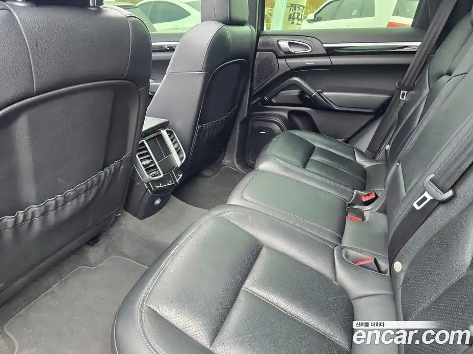Porsche Cayenne 2015 3.0 Автомат в Москве № 651548, фото 7