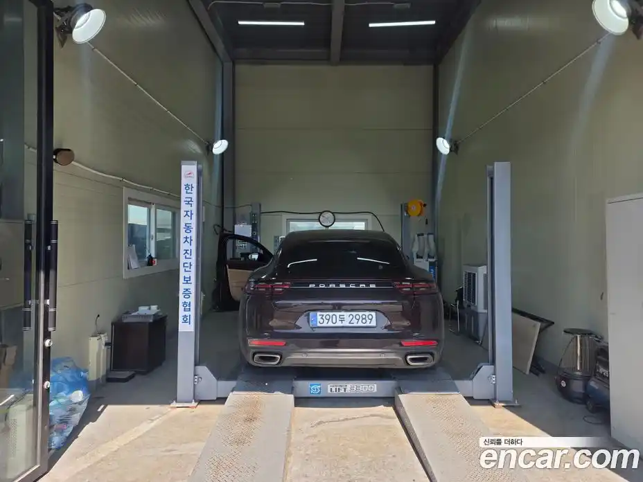 Porsche Panamera 2018 3.0 Автомат в Москве № 651597, фото 18