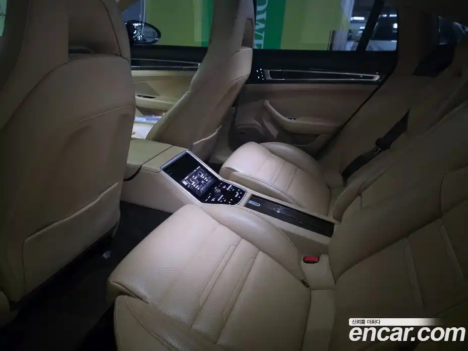 Porsche Panamera 2018 3.0 Автомат в Москве № 651597, фото 10