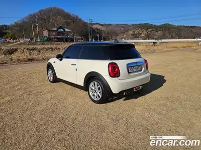 Mini Cooper 2017 1.5 Автомат в Москве № 652176, миниатюра 5