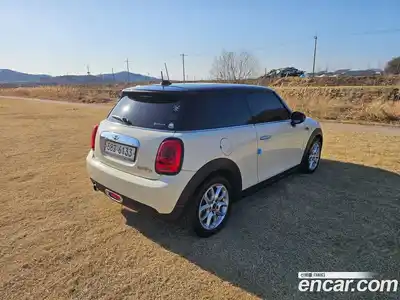Mini Cooper 2017 1.5 Автомат в Москве № 652176, миниатюра 7