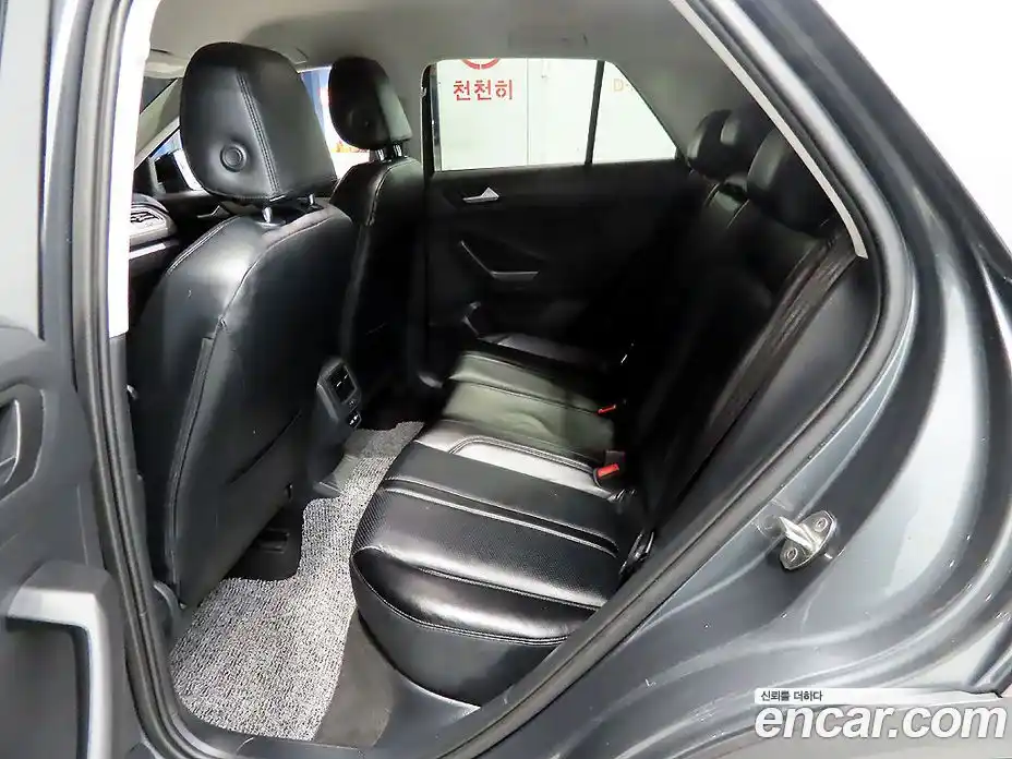 Volkswagen T-Roc 2022 2.0 Автомат в Москве № 652564, фото 11