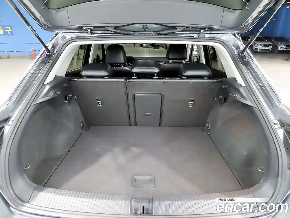 Volkswagen T-Roc 2022 2.0 Автомат в Москве № 652564, фото 19