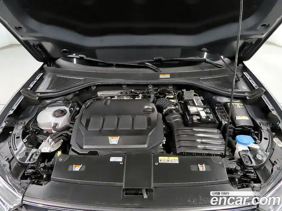 Volkswagen T-Roc 2022 2.0 Автомат в Москве № 652564, фото 6