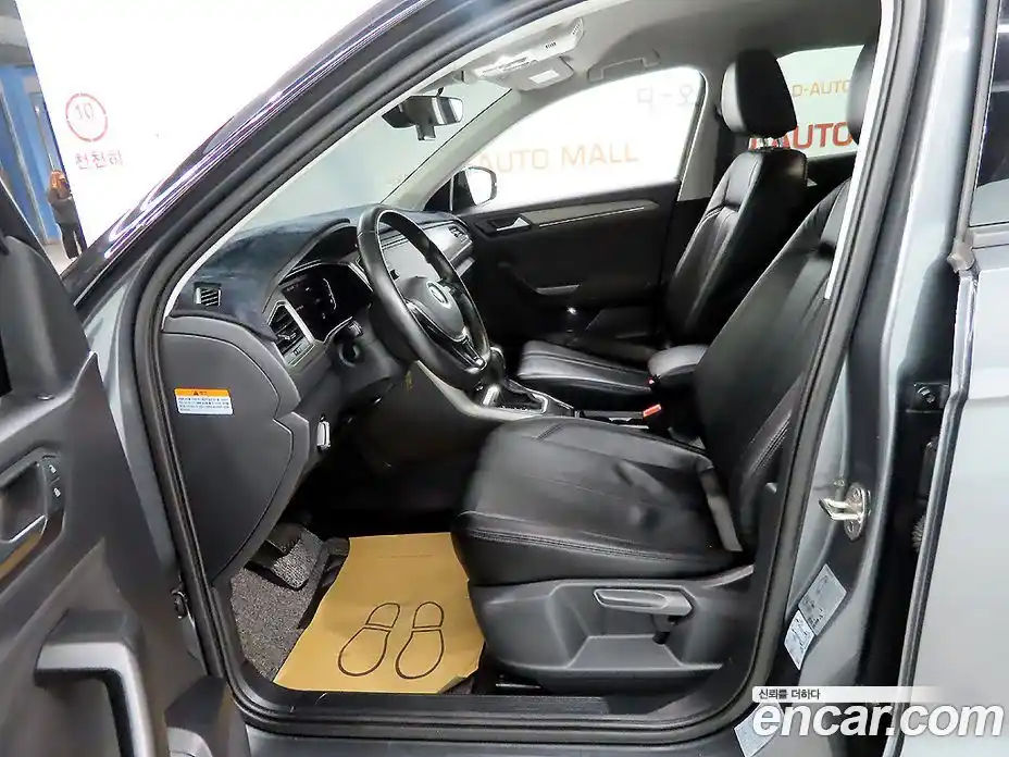 Volkswagen T-Roc 2022 2.0 Автомат в Москве № 652564, фото 10