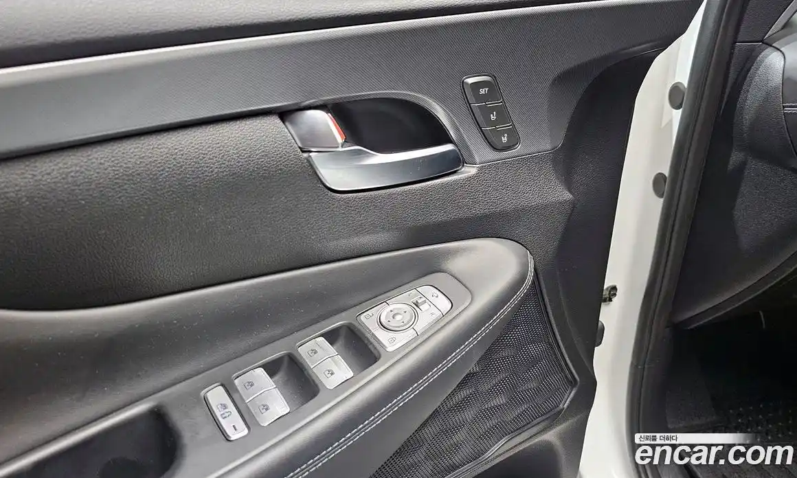 Hyundai Santa Fe 2021 2.2 Автомат в Москве № 670094, фото 16