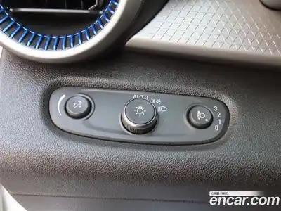 Chevrolet Trax 2024 1.2 Автомат в Москве № 673670, миниатюра 12