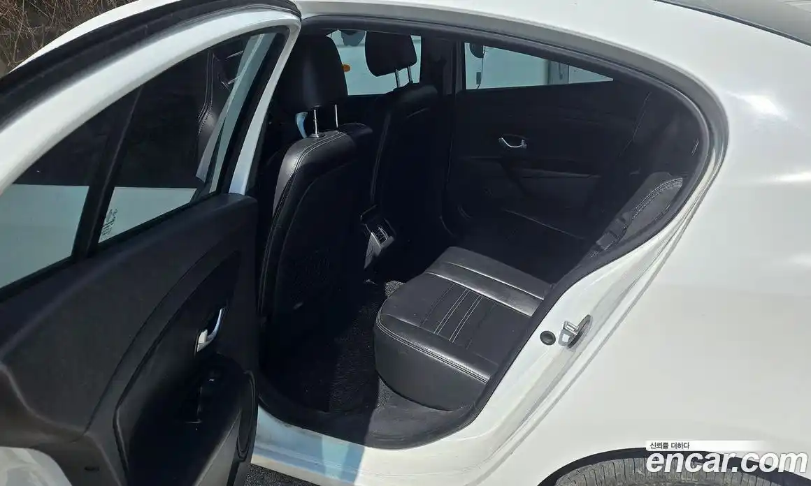 Renault SM3 2016 Автомат в Москве № 674209, фото 2