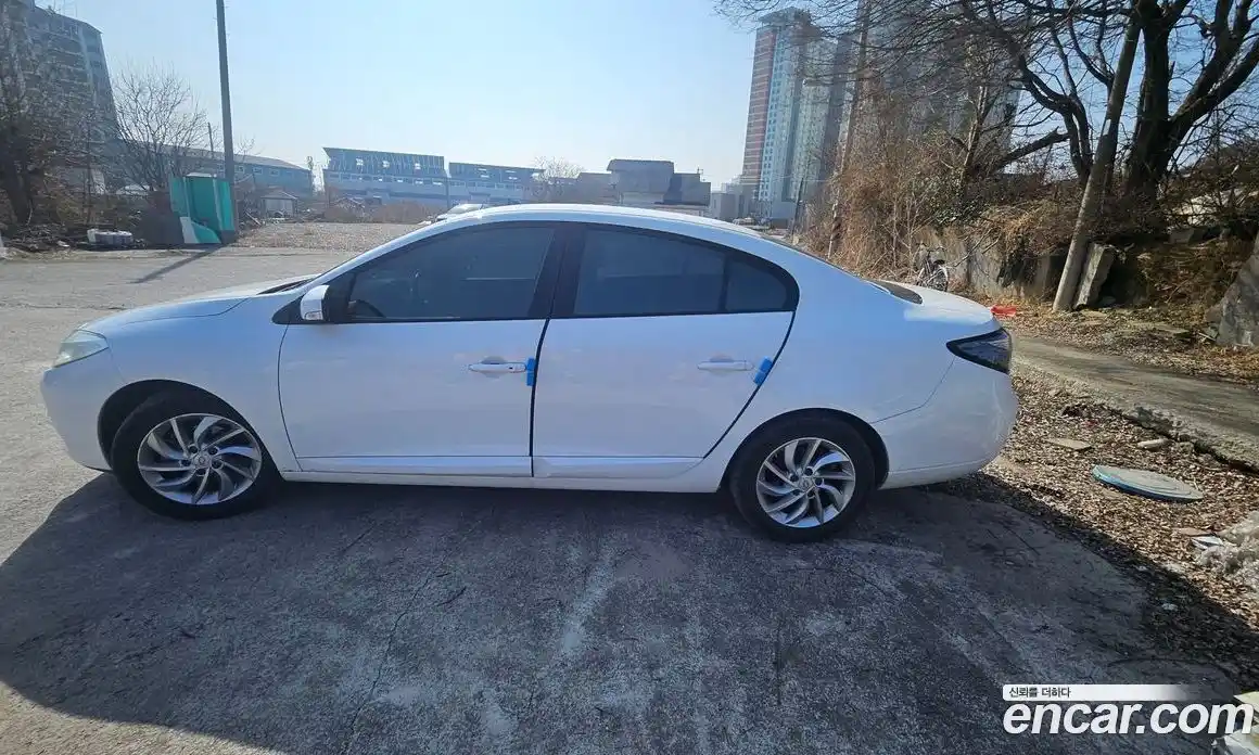 Renault SM3 2016 Автомат в Москве № 674209, фото 10