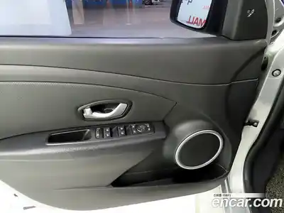 Renault SM3 2018 1.6 Автомат в Москве № 674263, миниатюра 12