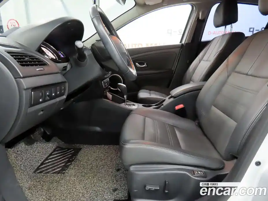 Renault SM3 2018 1.6 Автомат в Москве № 674263, фото 6