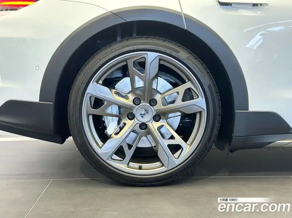 Porsche Taycan 2025 0.1 Автомат в Москве № 679363, фото 6