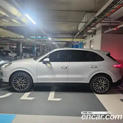 Porsche Cayenne 2021 3.0 Автомат в Москве № 679409, миниатюра 2