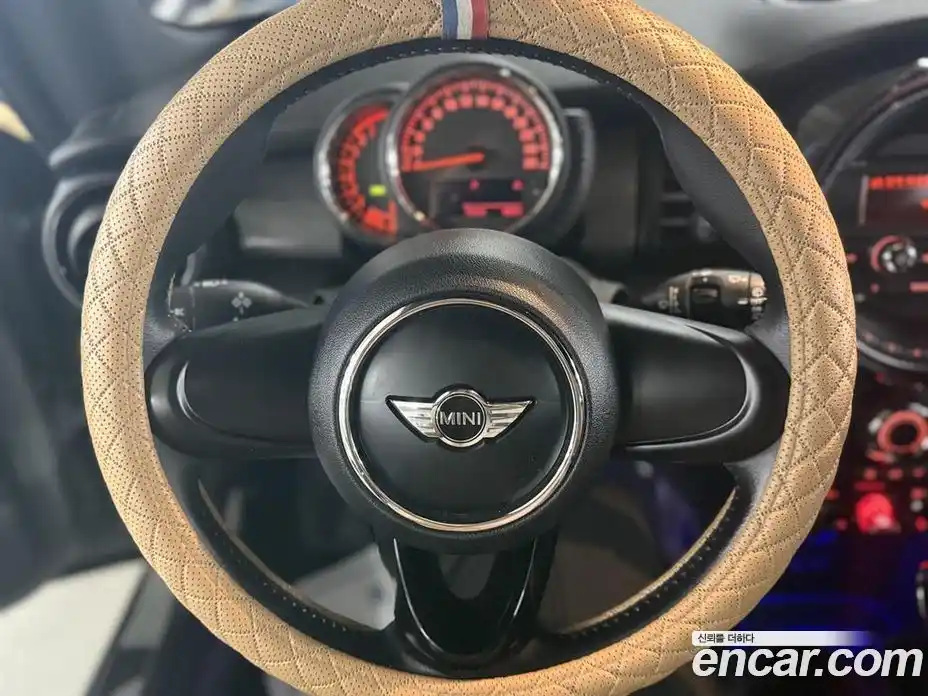 Mini Cooper 2014 1.5 Автомат в Москве № 680103, фото 17