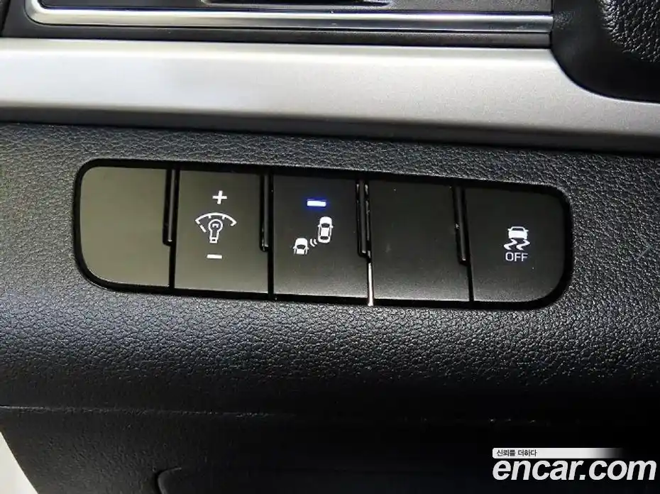 Hyundai Avante 2018 1.6 Автомат в Москве № 8635, фото 14