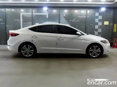 Hyundai Avante 2018 1.6 Автомат в Москве № 8635, миниатюра 3