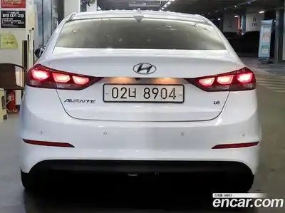 Hyundai Avante 2018 1.6 Автомат в Москве № 8635, миниатюра 5