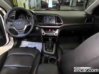 Hyundai Avante 2018 1.6 Автомат в Москве № 8635, миниатюра 10