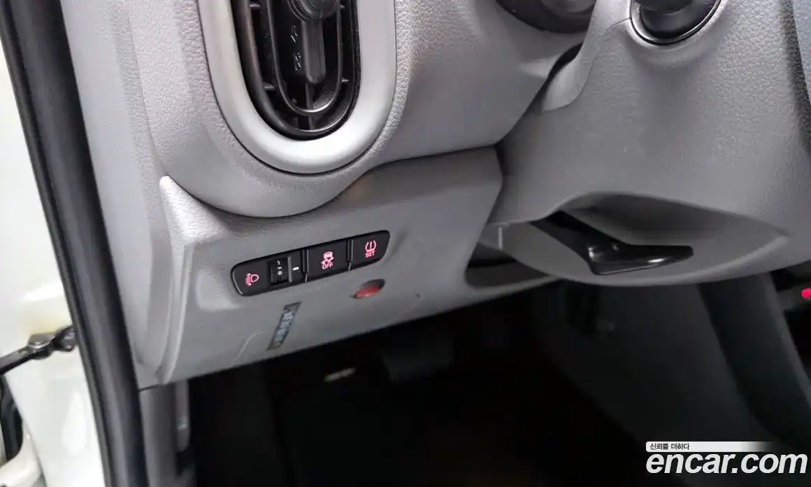 Kia Morning 2021 1.0 Автомат в Москве № 94957, фото 15