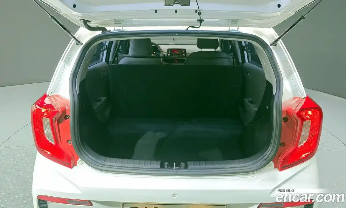 Kia Morning 2021 1.0 Автомат в Москве № 94957, фото 20