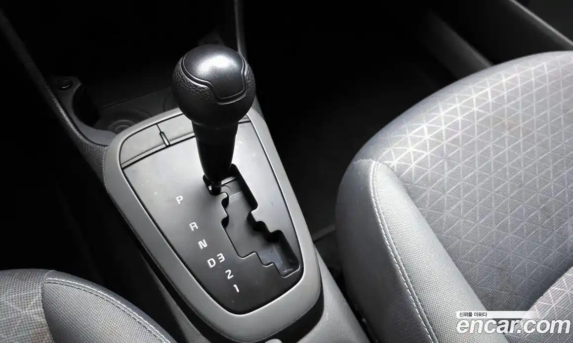 Kia Morning 2021 1.0 Автомат в Москве № 94957, фото 9